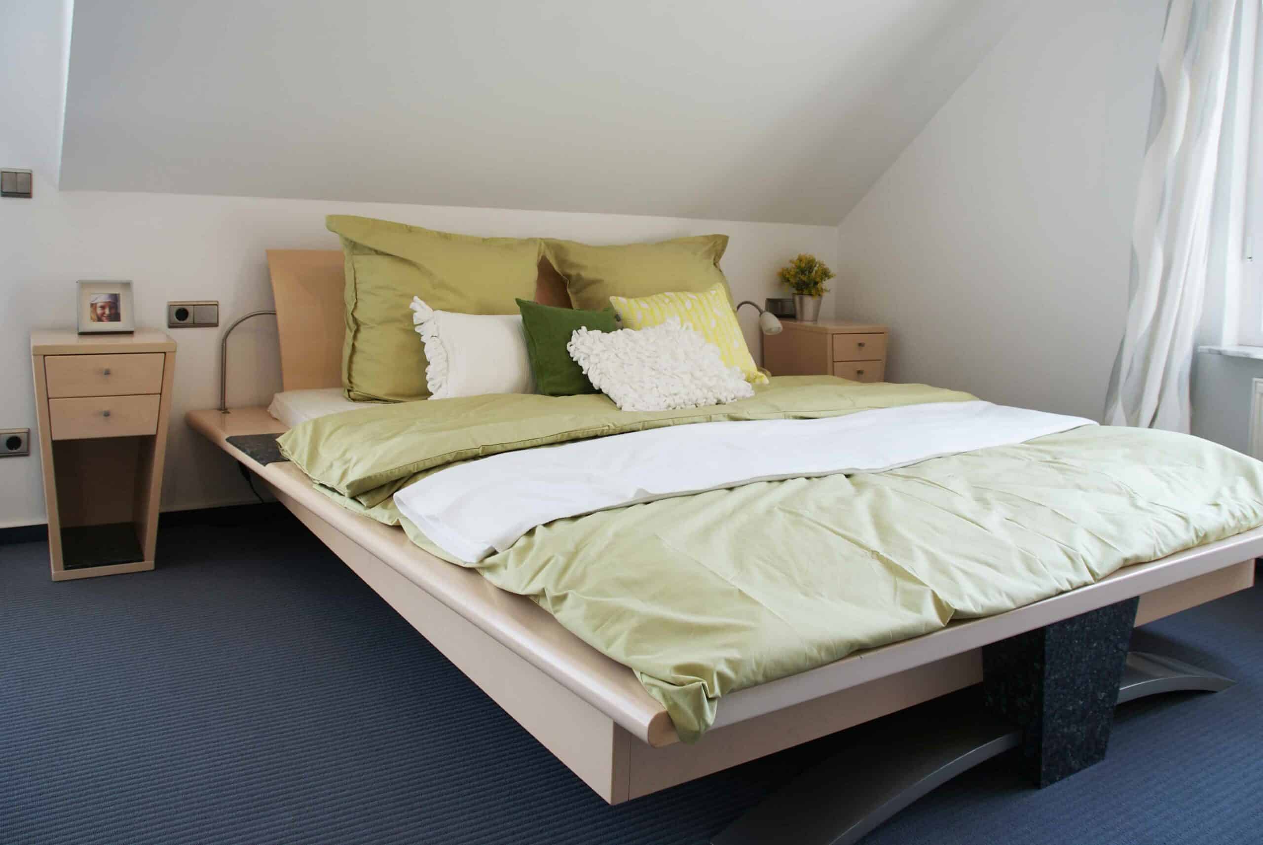 Schlafzimmer Musterhaus Bad Vilbel von Fertighaus WEISS