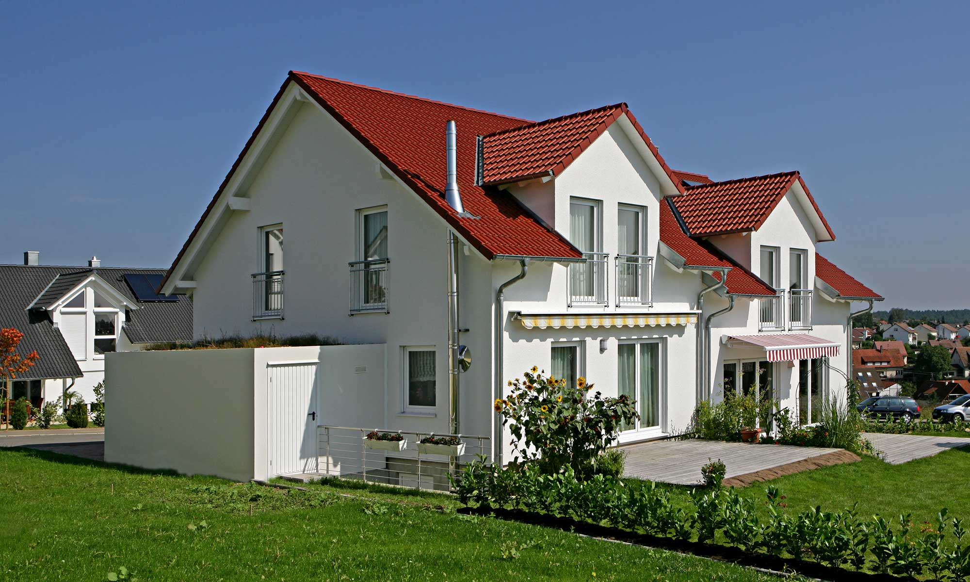 Außenansicht Doppelhaus Kellewald von Fertighaus WEISS