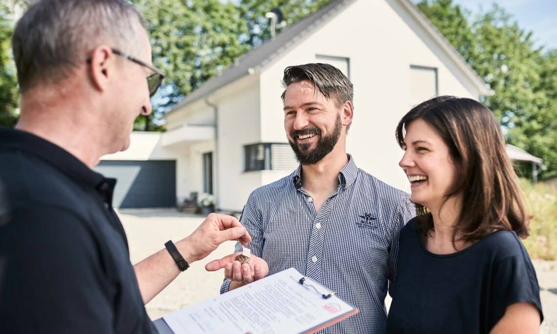Fertighaus-WEISS-Ihr Weg zum Traumhaus-Schlüsselübergabe